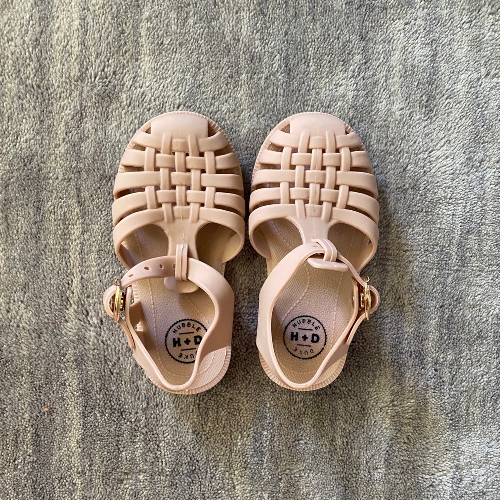 Hubble & Duke Jelly Sandals in Powder Pink